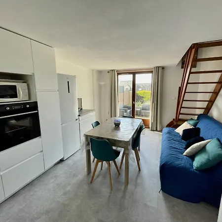 Maison Paisible, Piscine, Plages A 500m